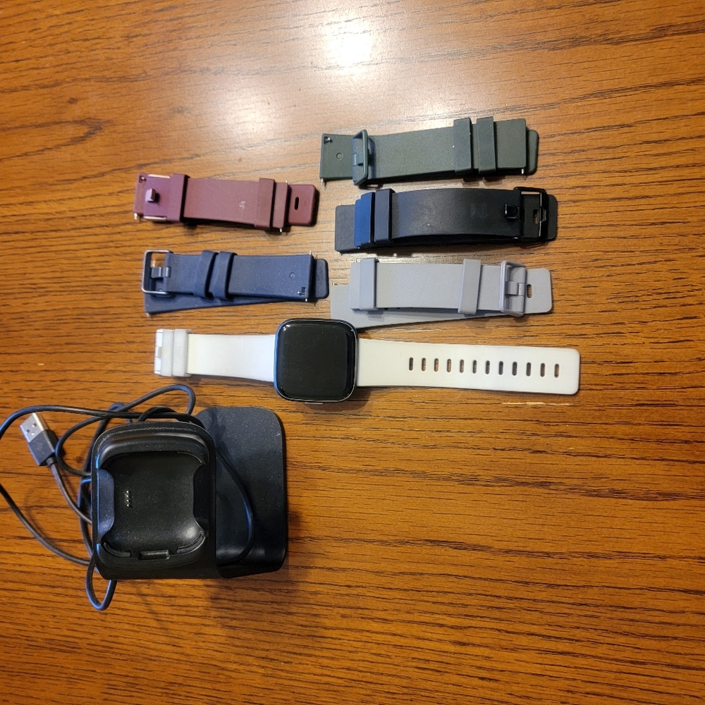 Fit Bit Versa 2 with charging dock and bands